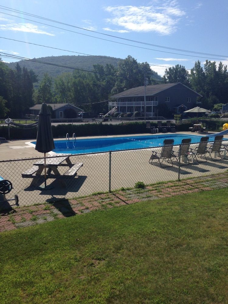 Nassau Motel Lake George Buitenkant foto